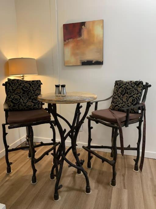 Country Studio Pet Friendly Port Alberni Exteriör bild